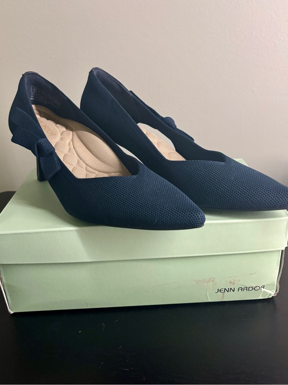 Jenn Ardor Navy Kitten Heel with Pointed Toe and Bow - Size 9.5